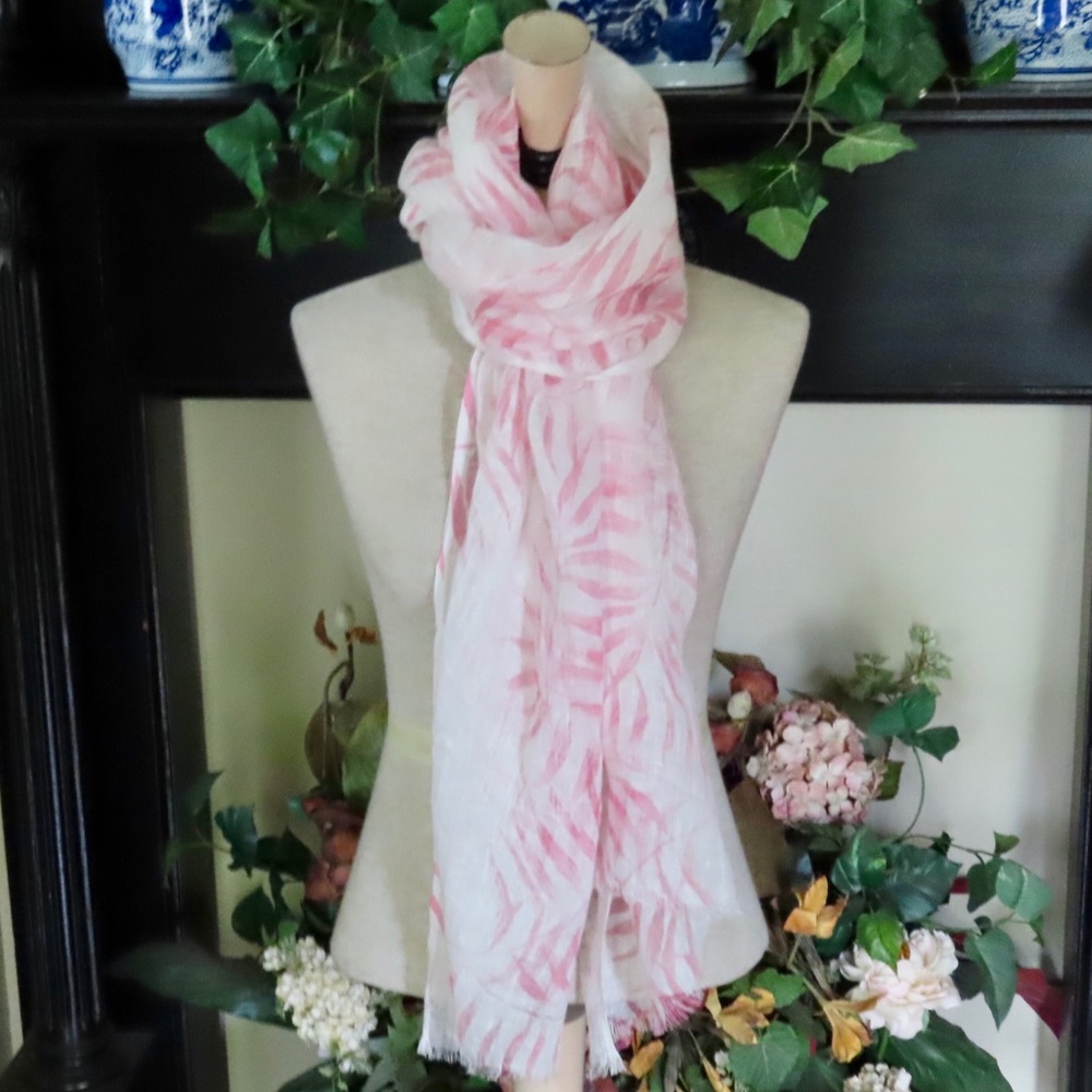 S made in Canada scarf